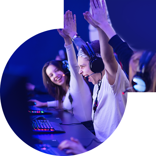 EVO真人独家双向驱动技术<br>让电竞玩家尽情享受极致高速快感